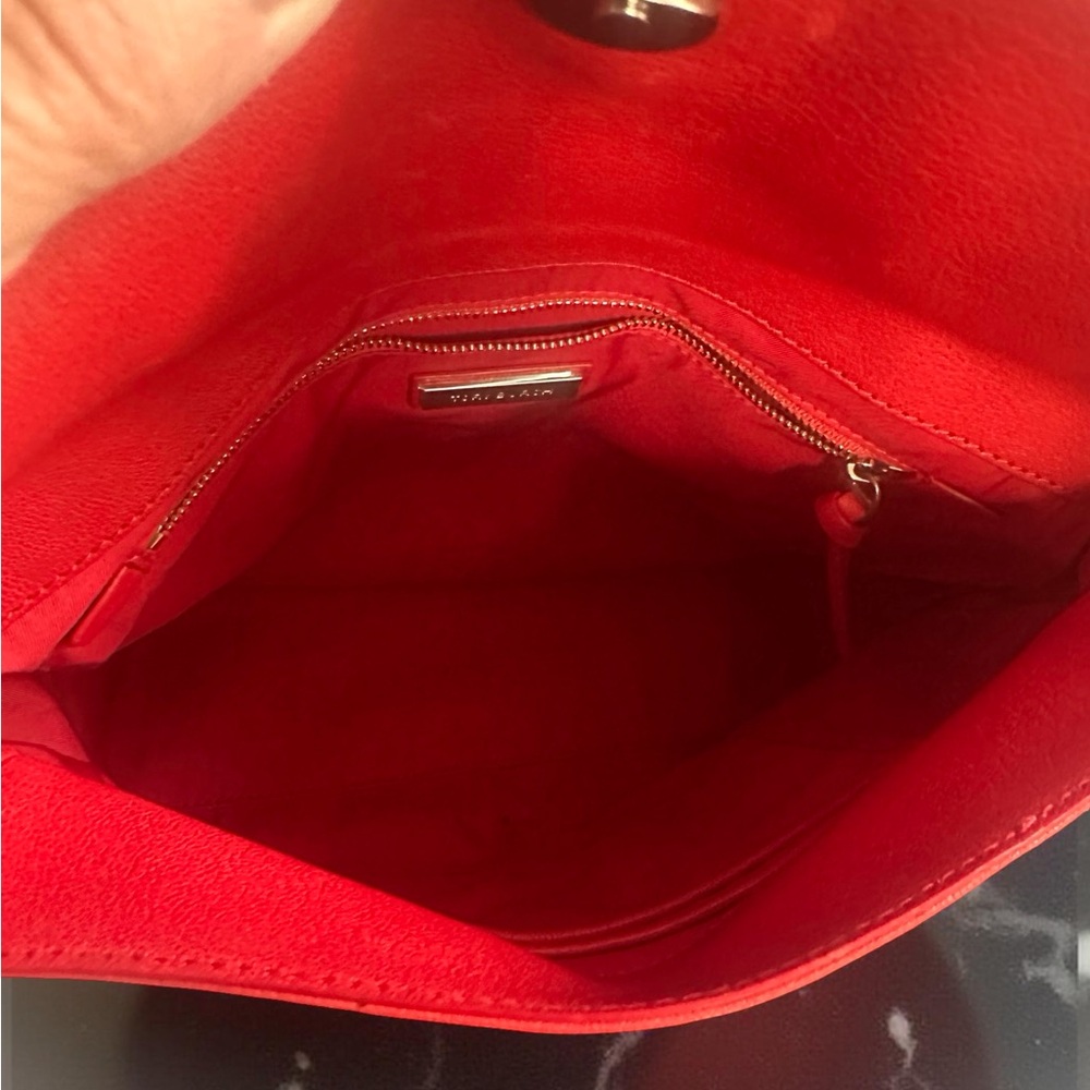 Tory Burch leather handbag like new - Picture 6 of 13